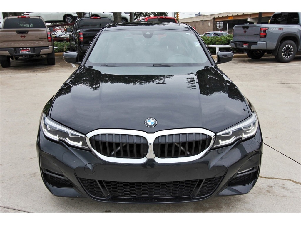 Used 2022 BMW 3 Series 330i with VIN 3MW5R1J00N8C41616 for sale in Houston, TX