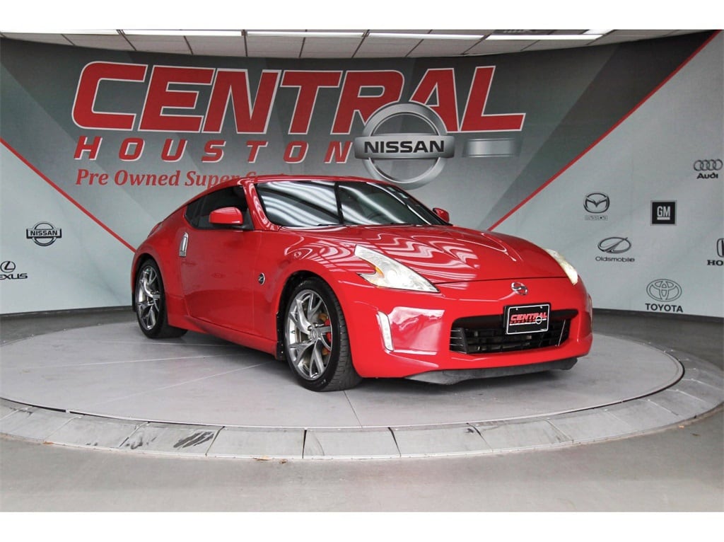 2014 Nissan 370Z Coupe Touring's photo