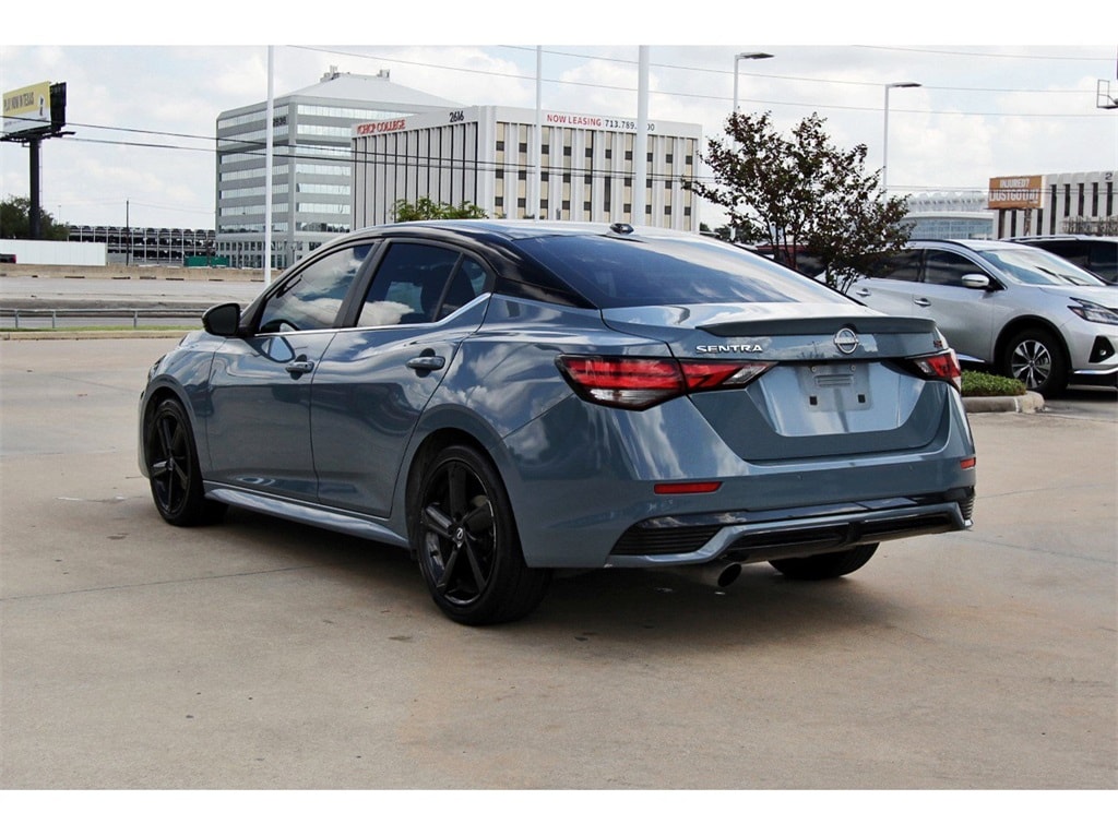 2024 Nissan Sentra SR photo 3