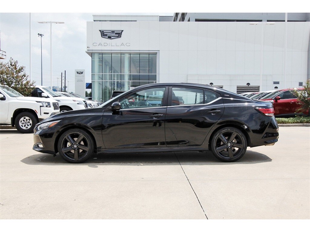 2022 Nissan Sentra SR photo 2