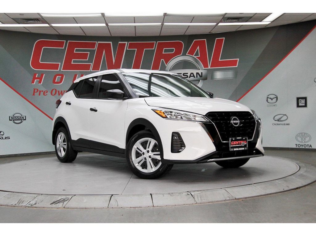 2024 Nissan Kicks S