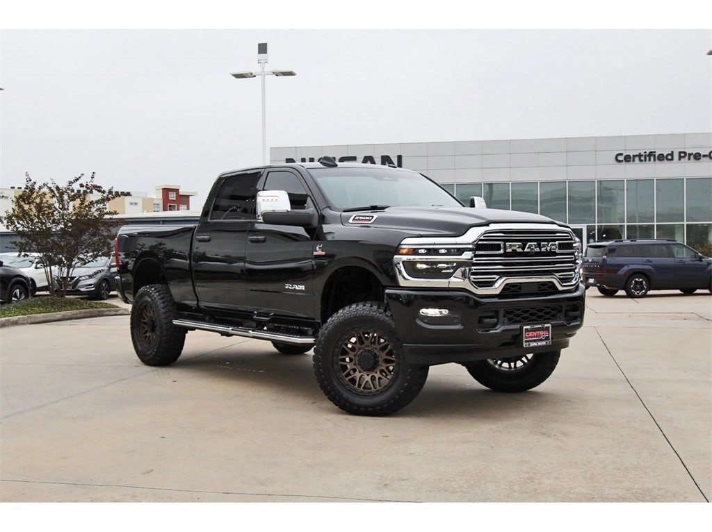 2025 RAM Ram 2500 Pickup Laramie's photo