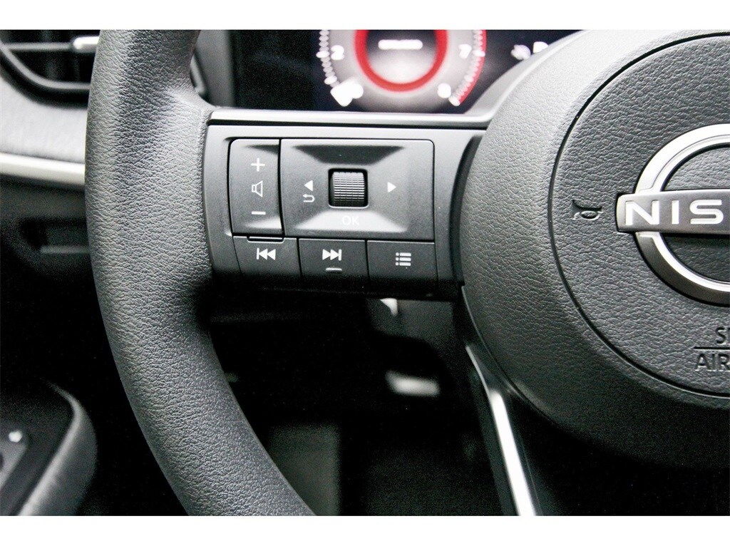 2026 Nissan Kicks SV photo 13