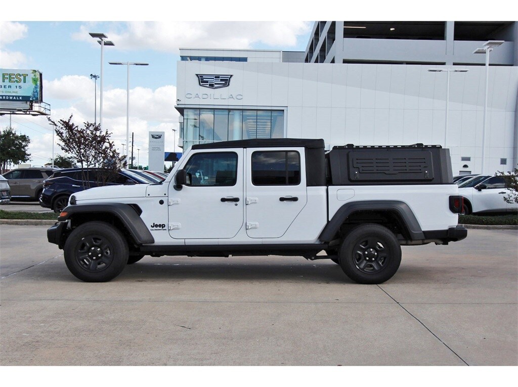 2022 Jeep Gladiator Sport photo 3