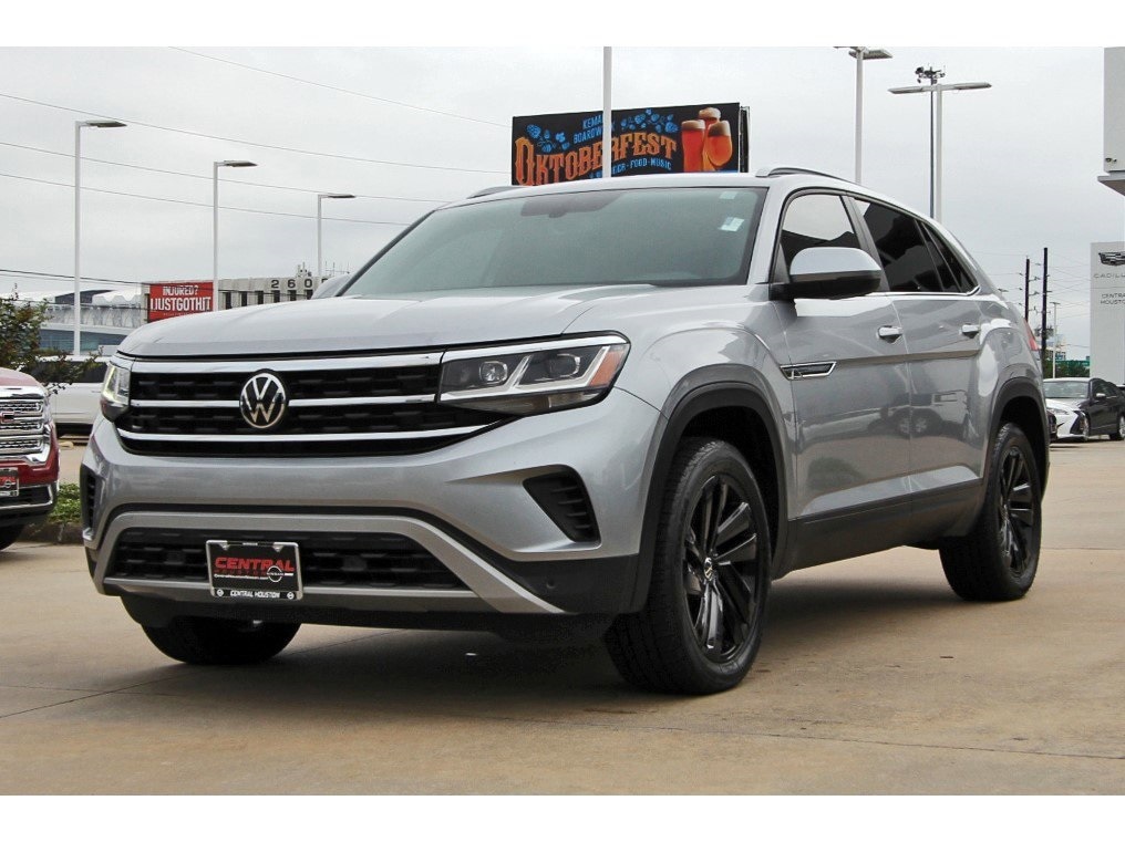 Used 2021 Volkswagen Atlas Cross Sport SE w/Tech with VIN 1V2JE2CA8MC232516 for sale in Houston, TX