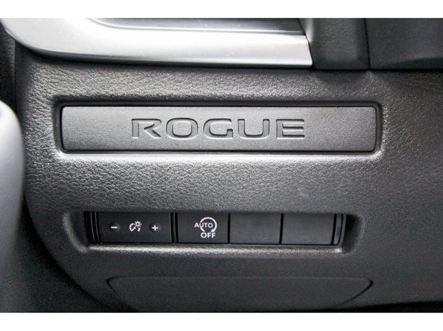 2025 Nissan Rogue S - Photo 17