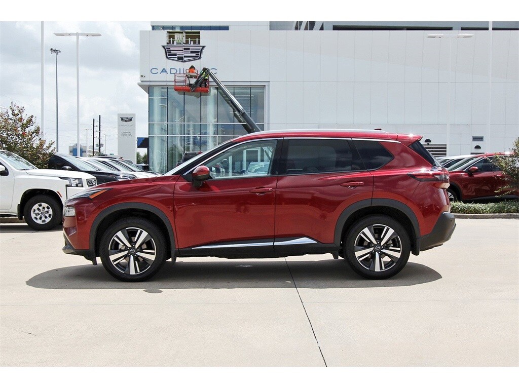 2023 Nissan Rogue SL photo 2