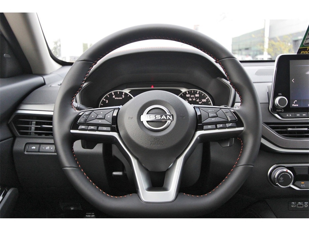 2025 Nissan Altima SR photo 14