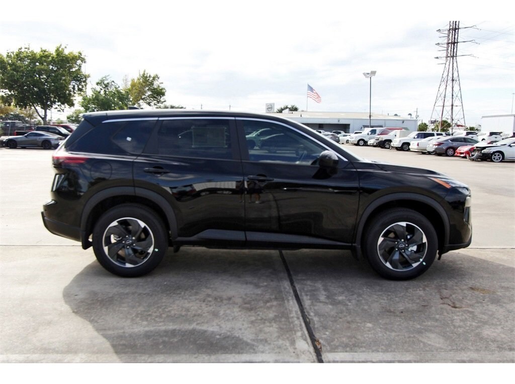 2026 Nissan Rogue SV photo 3