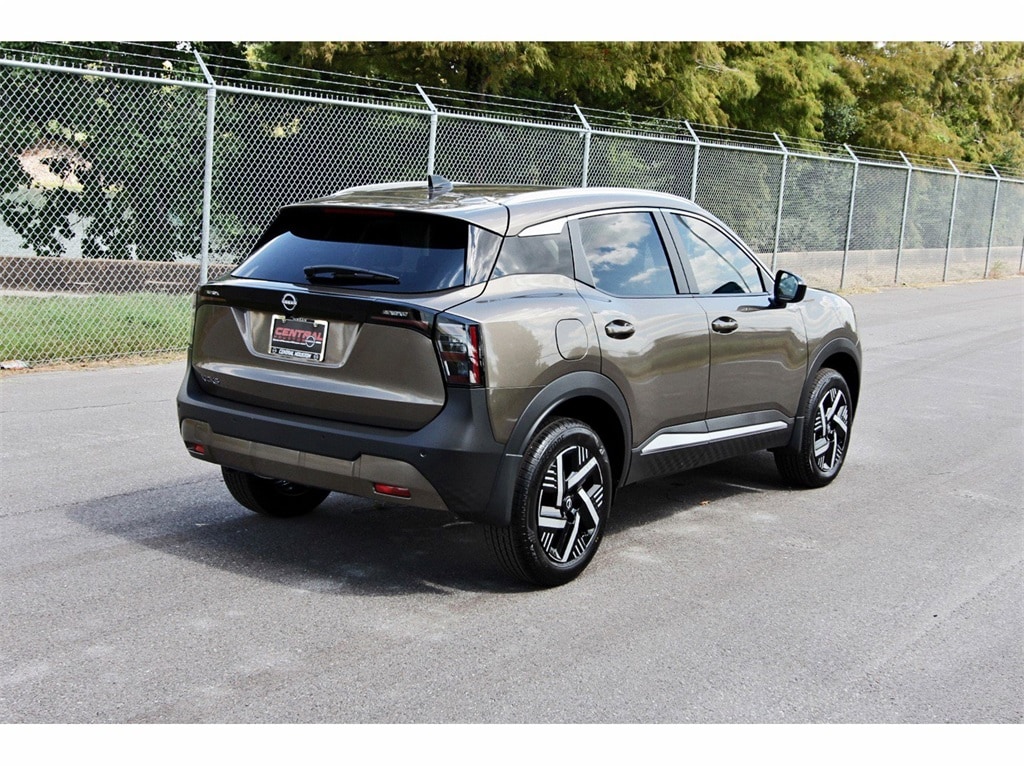 2026 Nissan Kicks SV photo 4