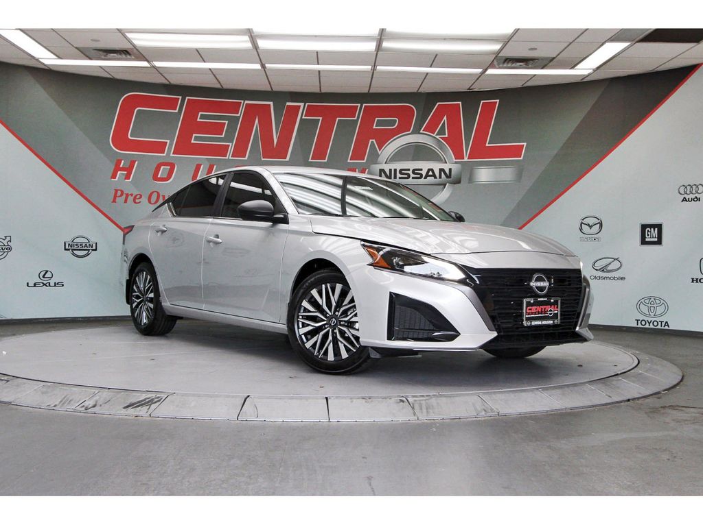 New 2026 Nissan Altima SV