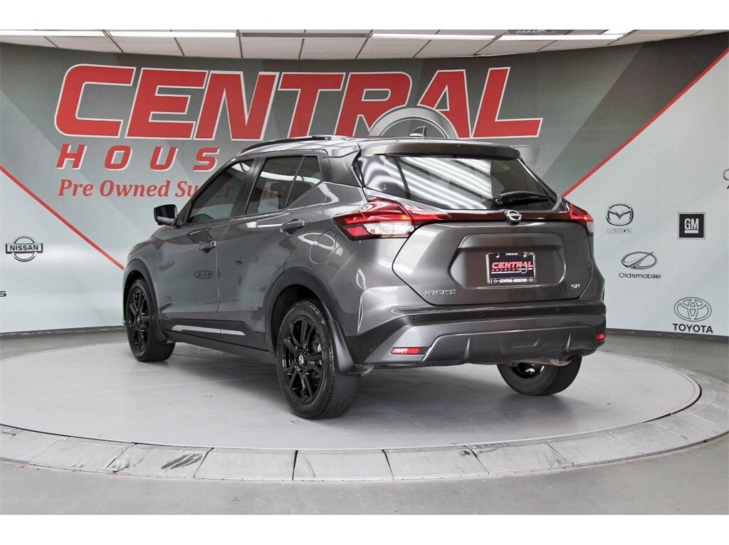 2024 Nissan Kicks SR photo 4
