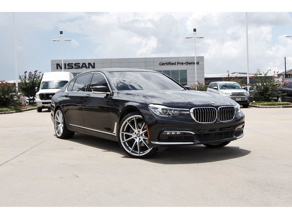 2017 BMW 7 Series 740i xDrive's photo