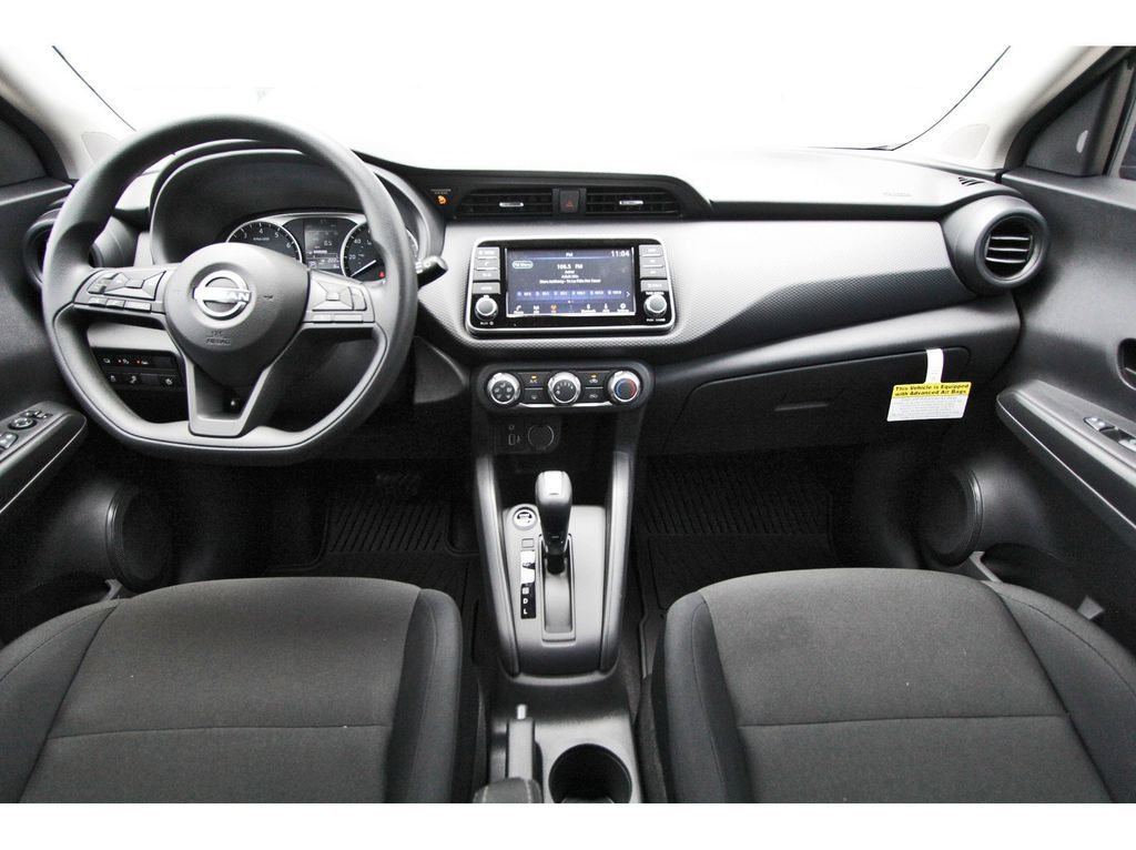 2025 Nissan KICKS PLAY Base - Photo 9