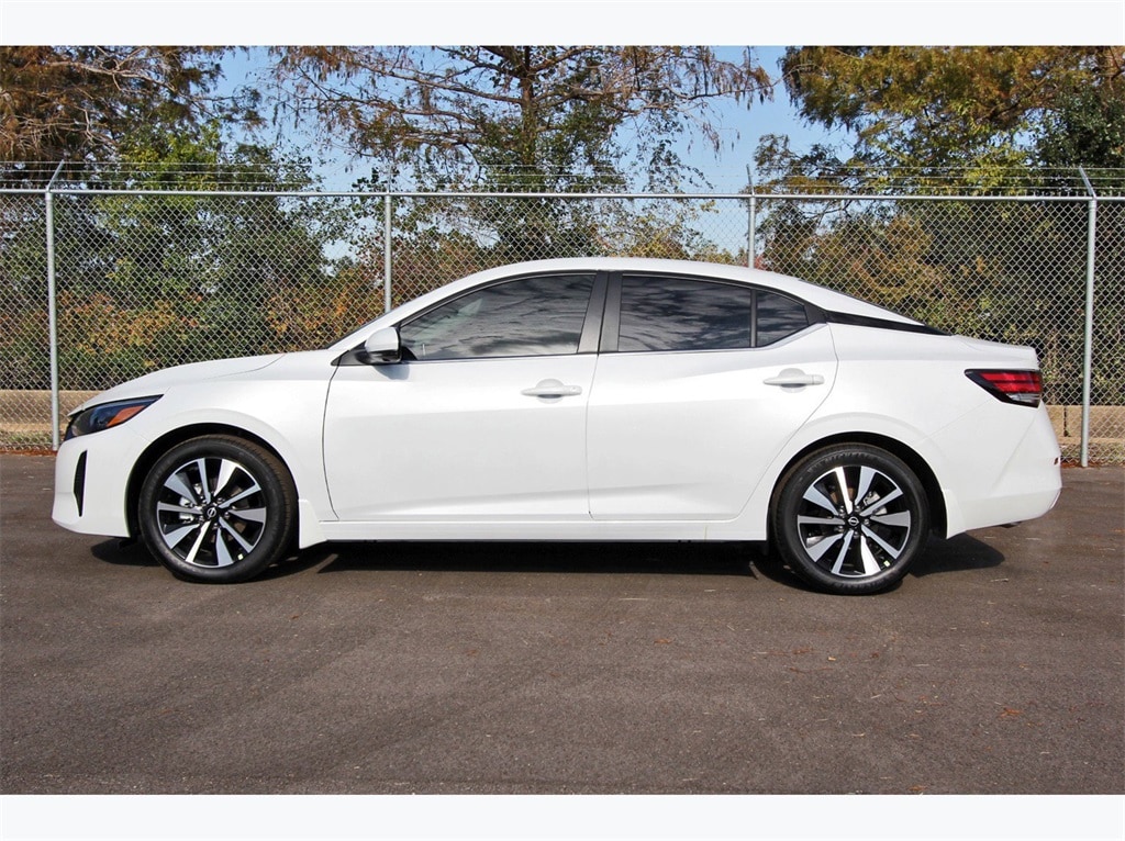 2025 Nissan Sentra SV photo 3