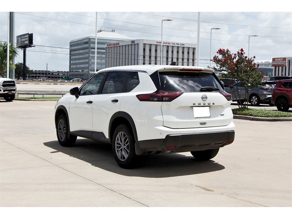 2024 Nissan Rogue S photo 4