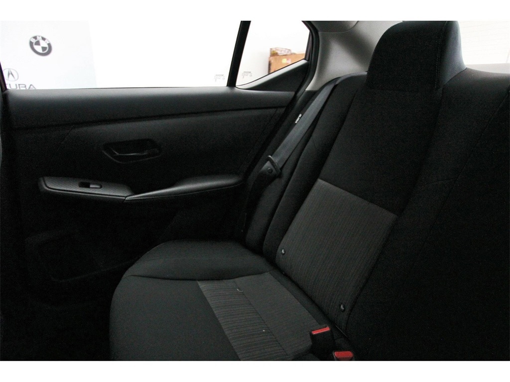 2025 Nissan Sentra SV photo 10