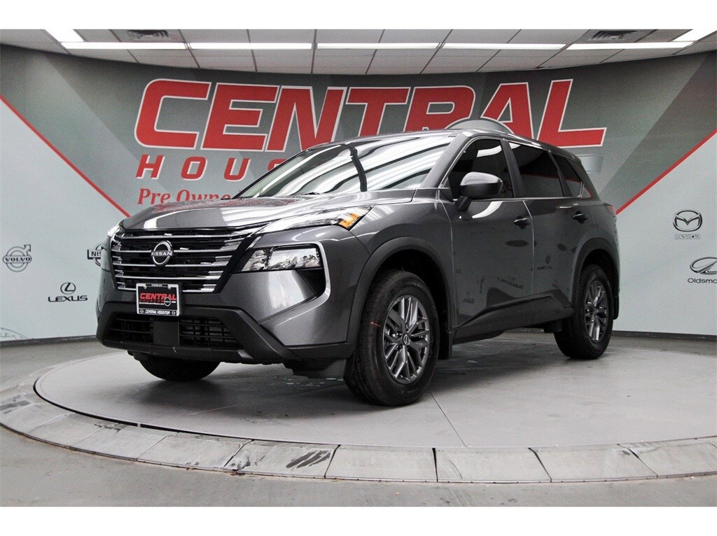 2026 Nissan Rogue S photo 2