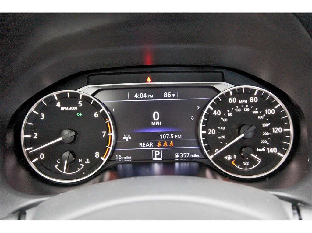 2025 Nissan Altima SR photo 13