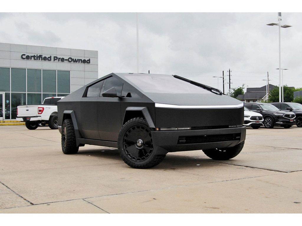 2025 Tesla Cybertruck Cyberbeast's photo