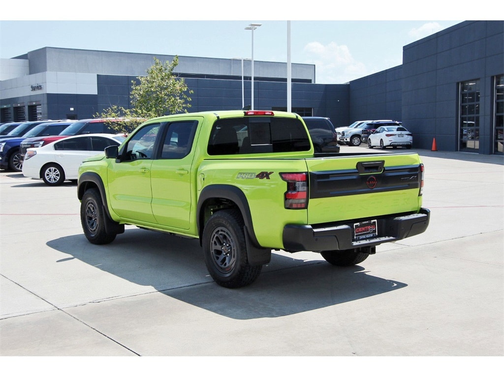 2026 Nissan Frontier PRO-4X photo 3
