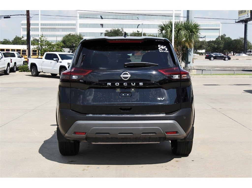 2023 Nissan Rogue SV photo 3