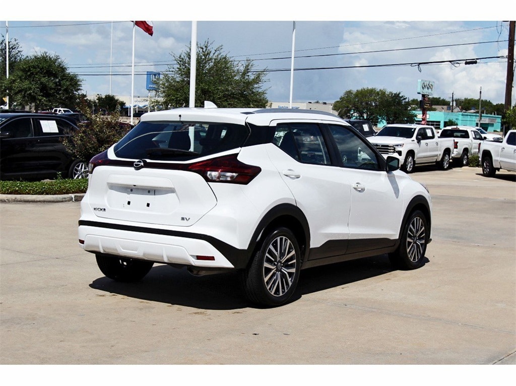2023 Nissan Kicks SV photo 5