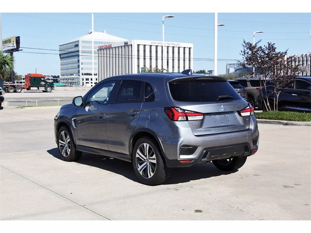 2021 Mitsubishi Outlander Sport SE photo 4