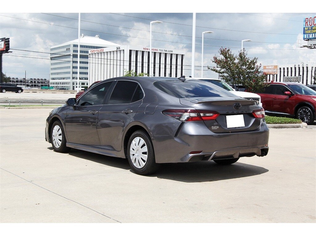 2023 Toyota Camry SE photo 4