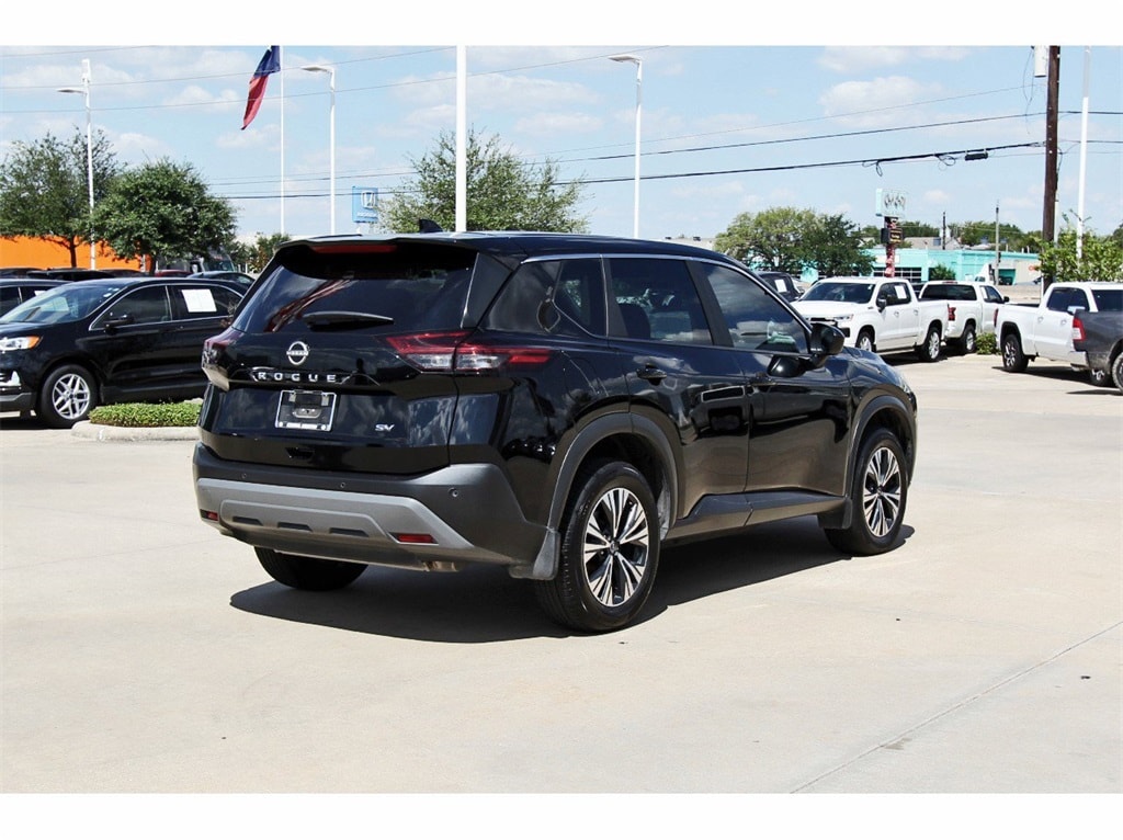 2023 Nissan Rogue SV photo 2