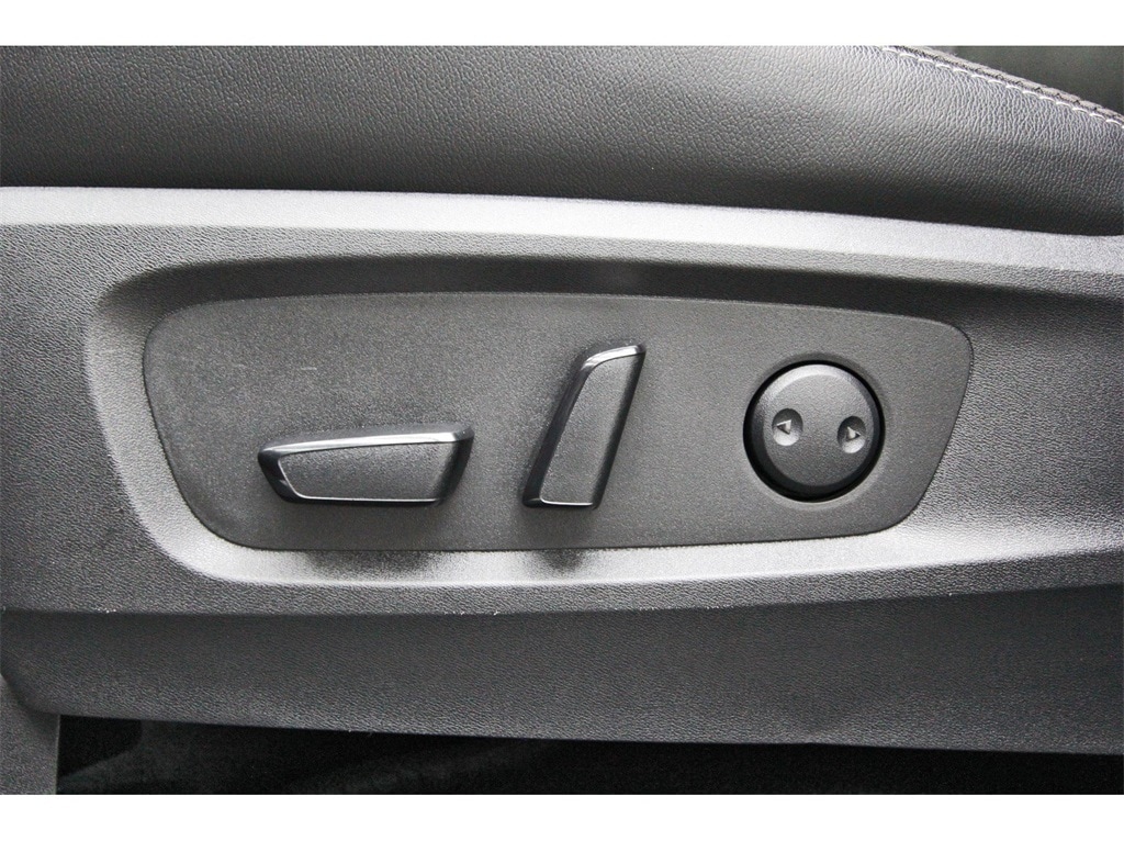 2023 Nissan Pathfinder SL photo 25