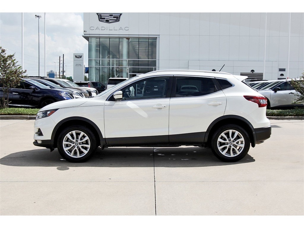 2022 Nissan Rogue Sport SV photo 3