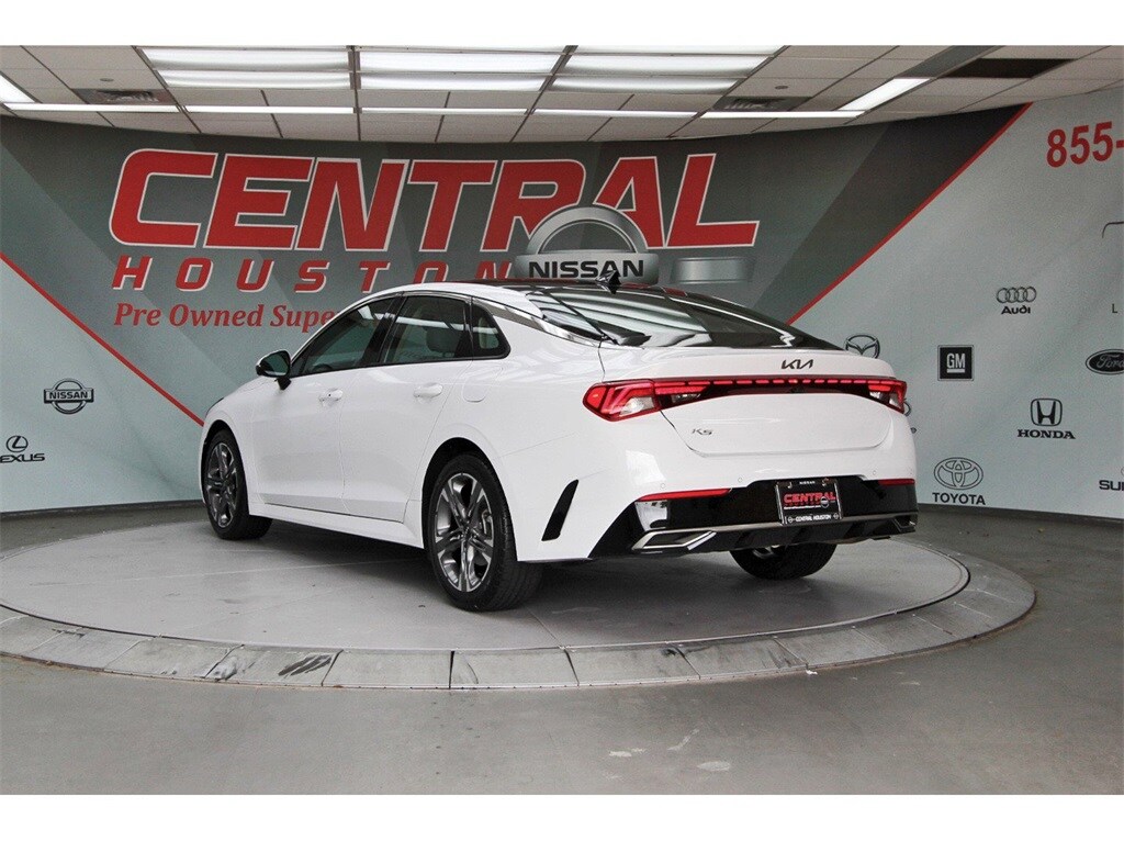 2022 Kia K5 EX photo 4