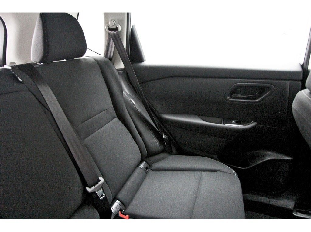 2026 Nissan Rogue S photo 5