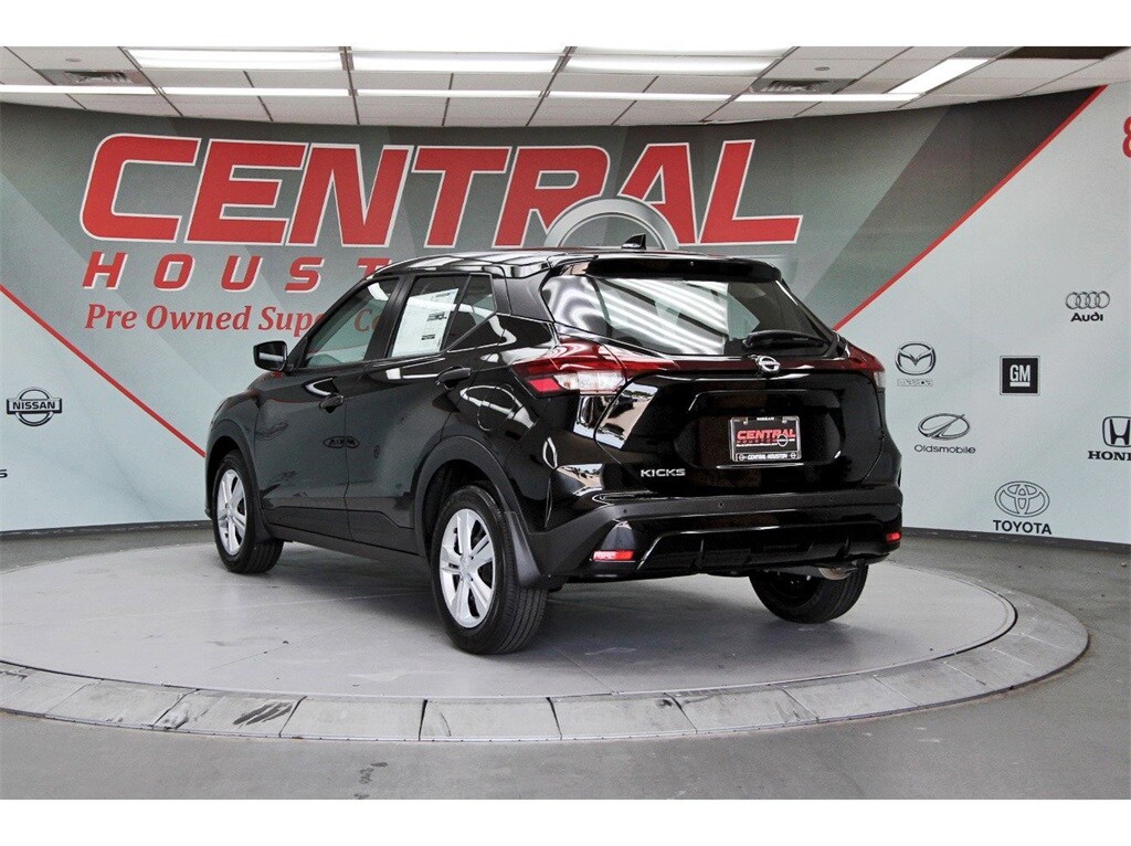2025 Nissan Kicks Play S photo 4