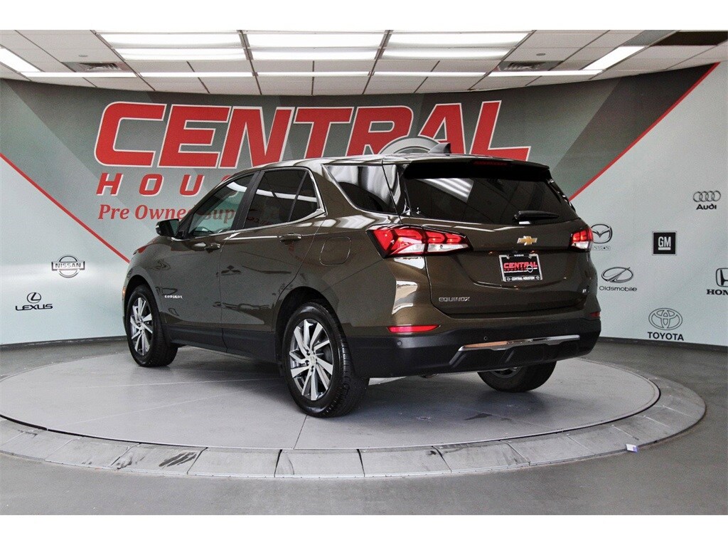 2024 Chevrolet Equinox photo 3