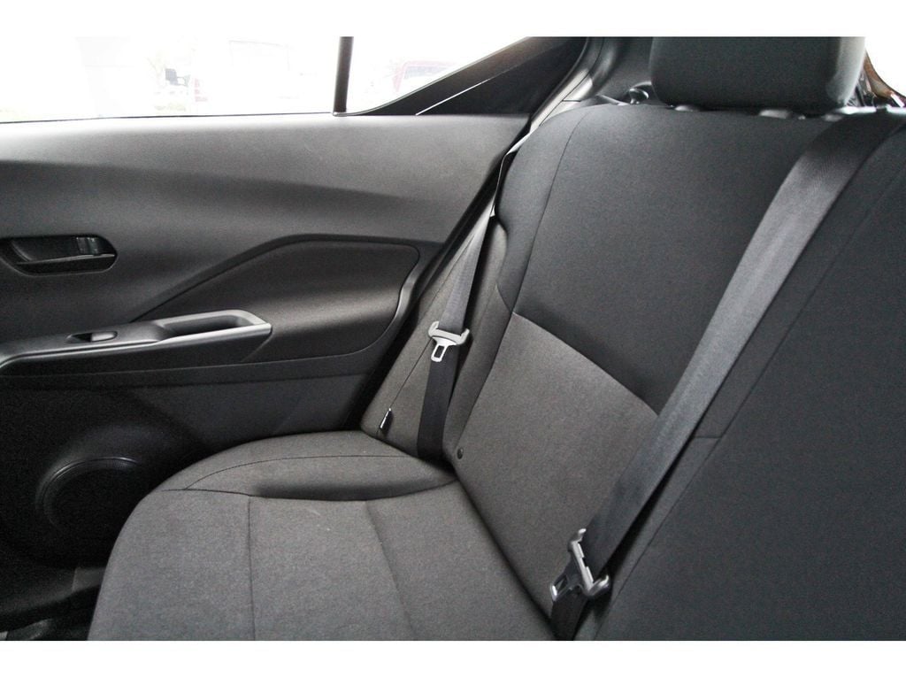 2025 Nissan KICKS PLAY Base - Photo 11