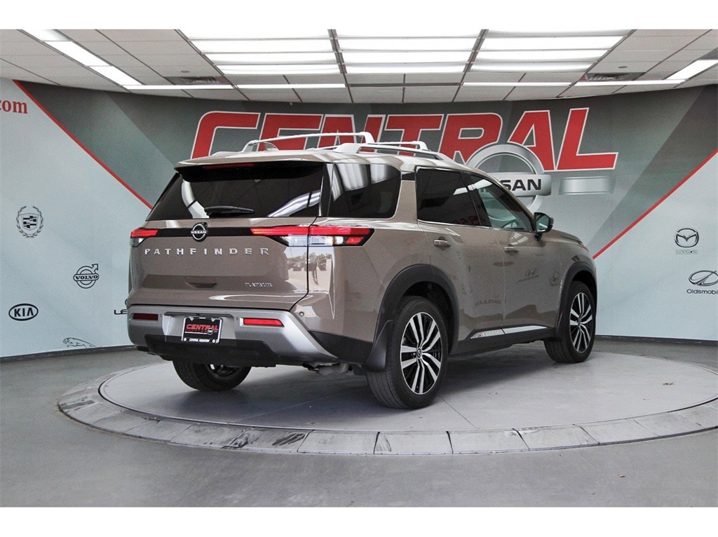 2024 Nissan Pathfinder Platinum - Photo 5