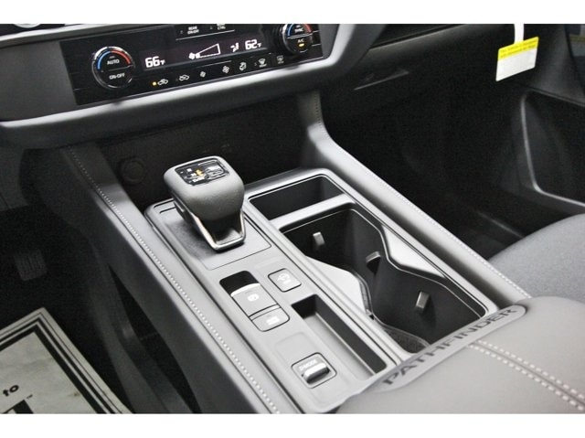 2025 Nissan Pathfinder S - Photo 21