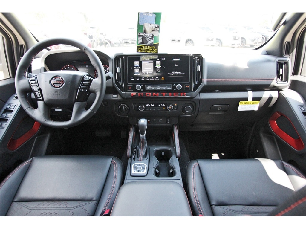 2026 Nissan Frontier PRO-4X photo 7