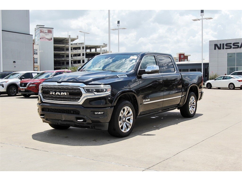 2023 Ram 1500 Limited photo 2