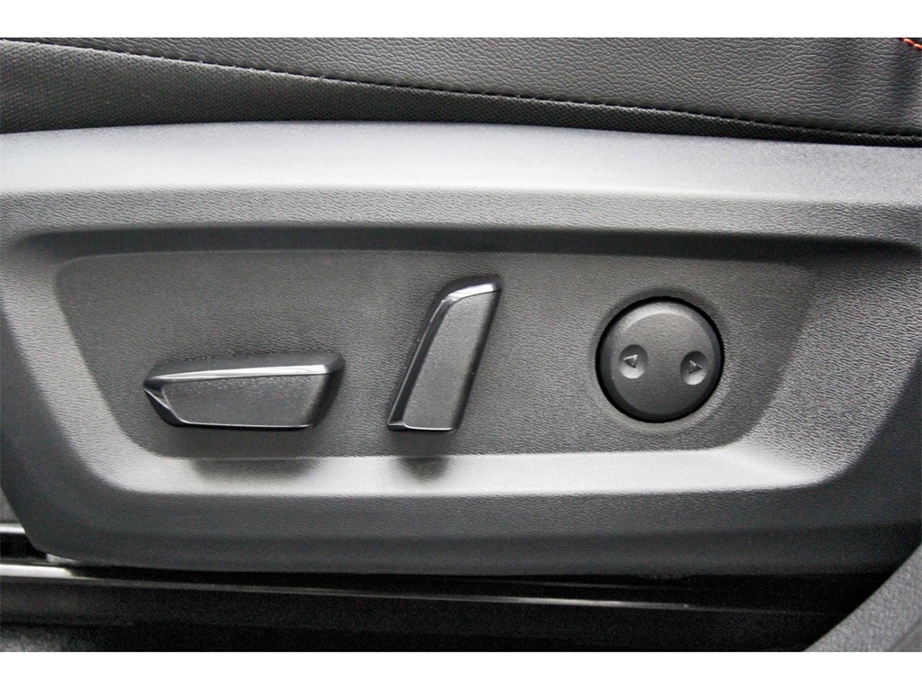 2026 Nissan Rogue SV photo 19