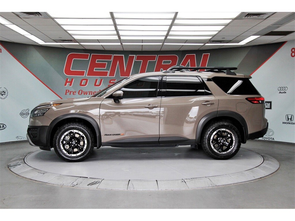 2025 Nissan Pathfinder Rock Creek photo 3