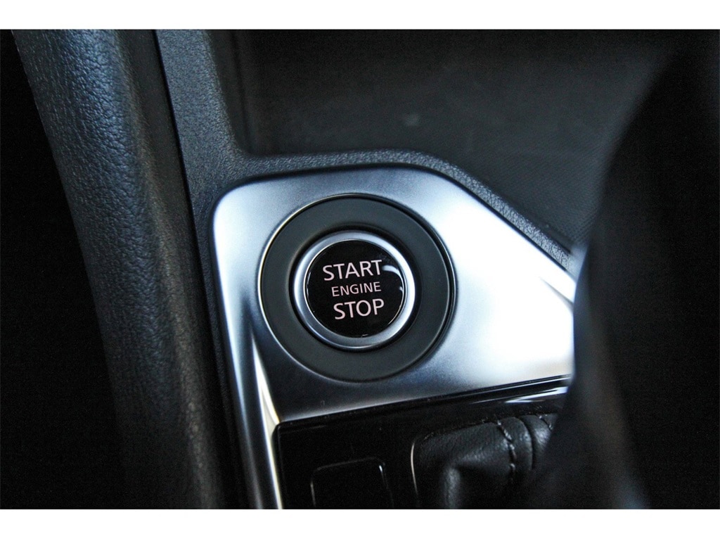 2025 Nissan Sentra SV photo 17