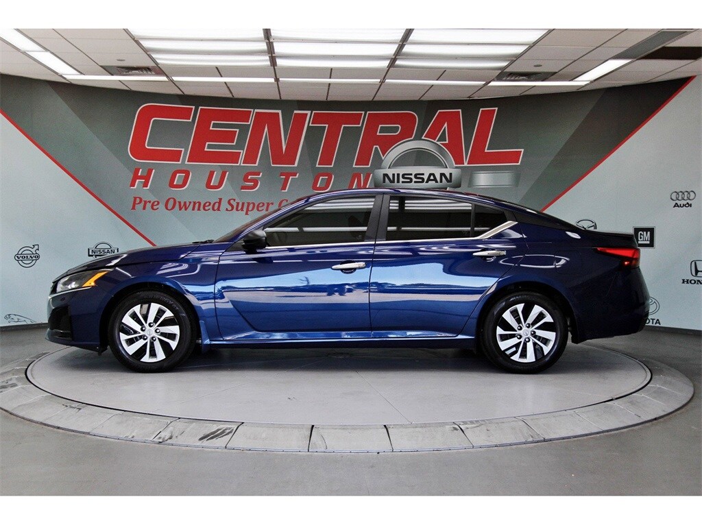 2024 Nissan Altima 2.5 S photo 3