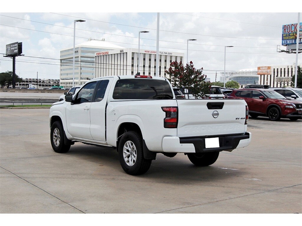 2024 Nissan Frontier SV photo 4