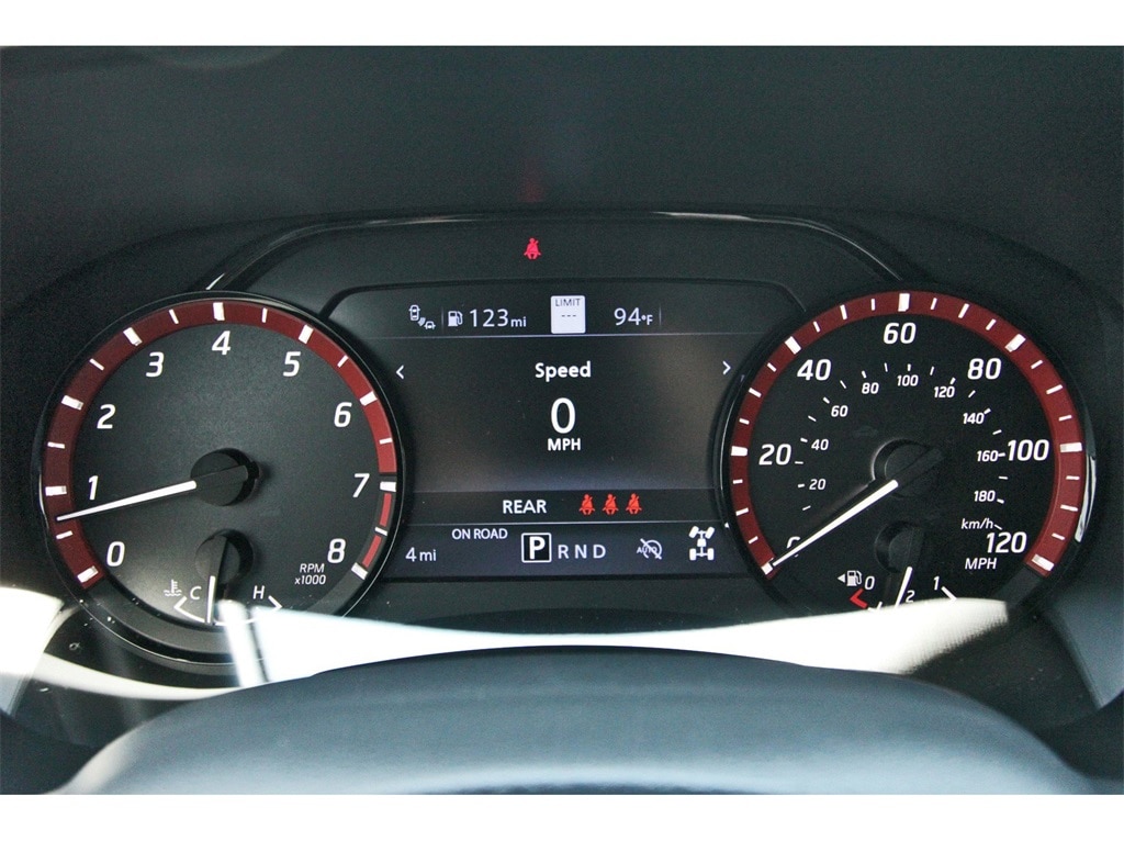 2026 Nissan Frontier PRO-4X photo 14