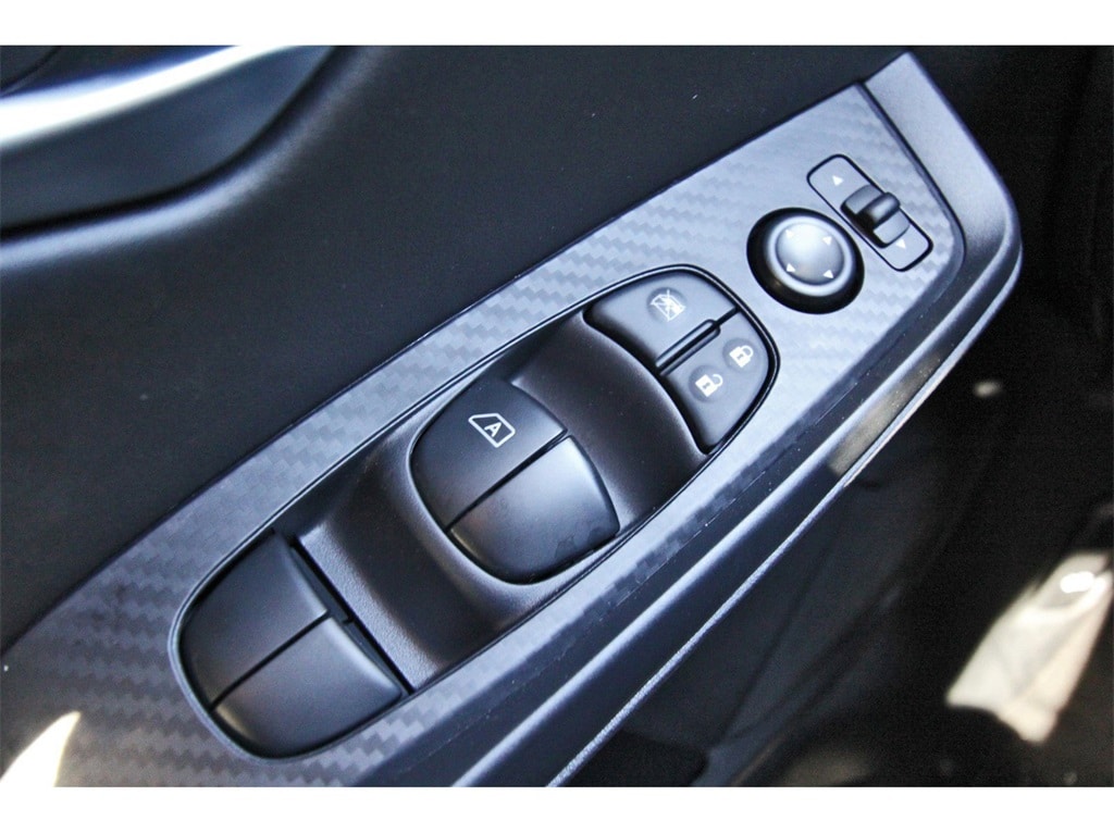 2025 Nissan Sentra SV photo 19