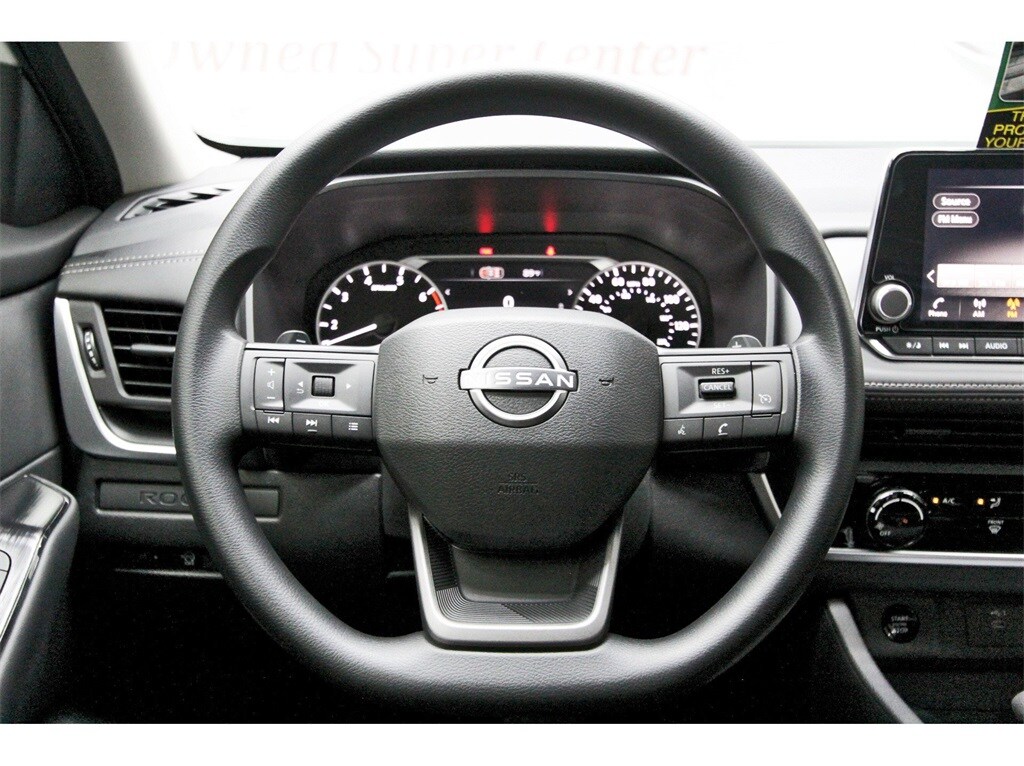 2026 Nissan Rogue S photo 8