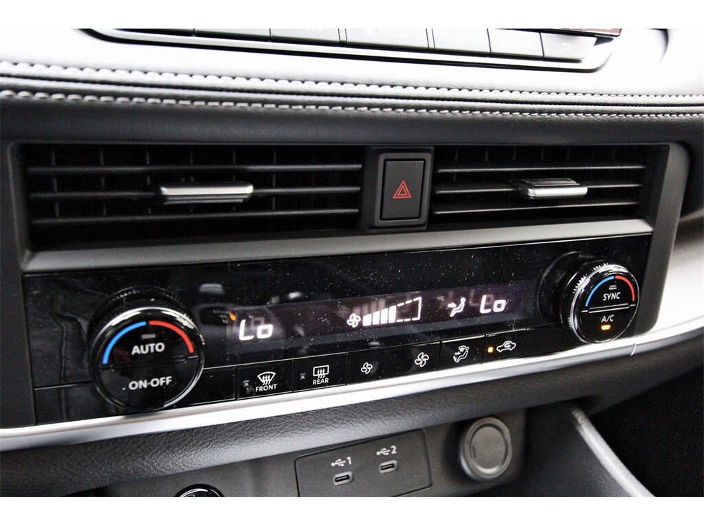 2026 Nissan Rogue SV photo 16